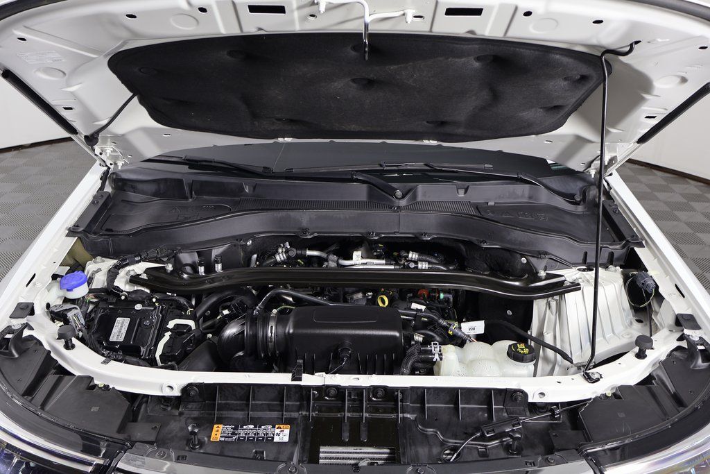 Thumbnail: 2022 Ford Explorer - 16