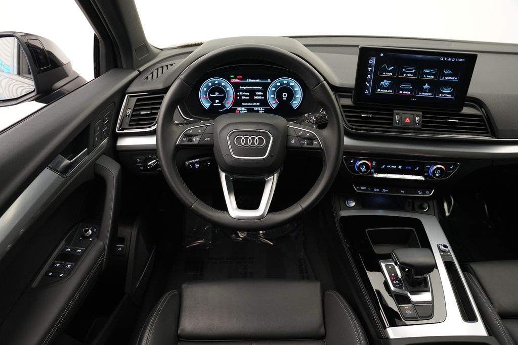 Thumbnail: 2023 Audi Q5 - 9