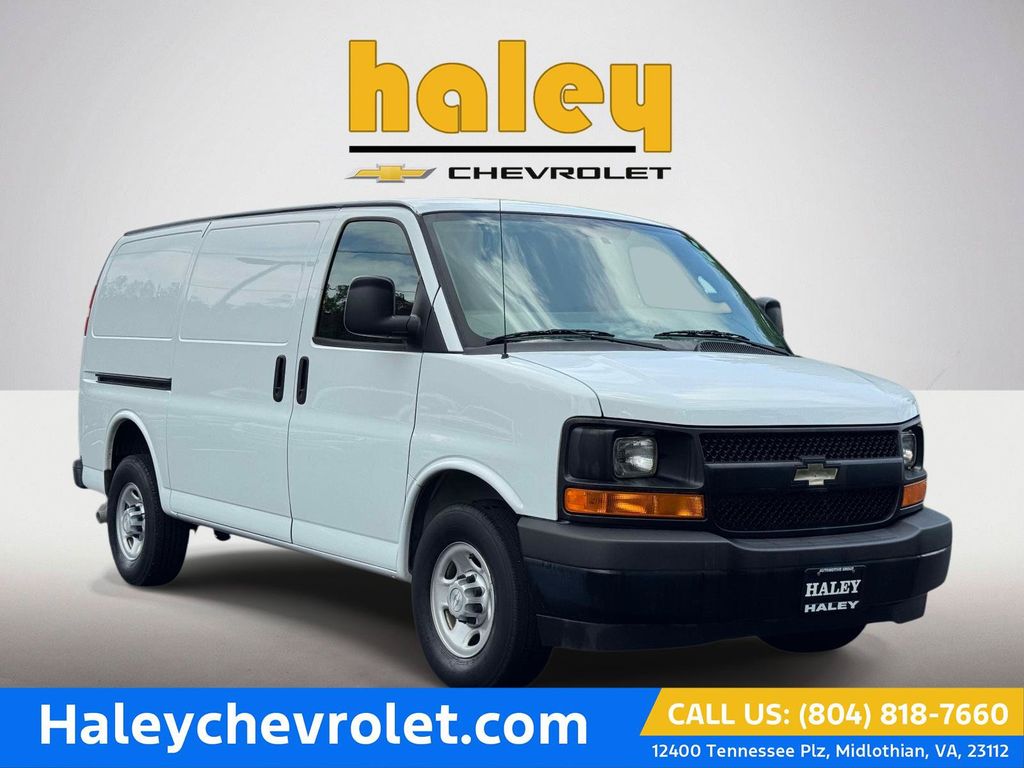 Summit White 2017 Chevrolet Express Cargo Van Rear-Wheel Drive 6-Speed Automatic Overdrive