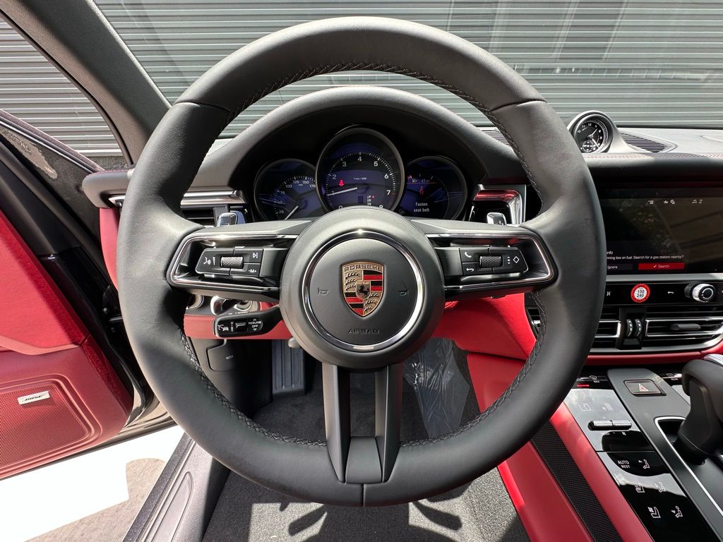 Thumbnail: 2025 Porsche Macan - 18