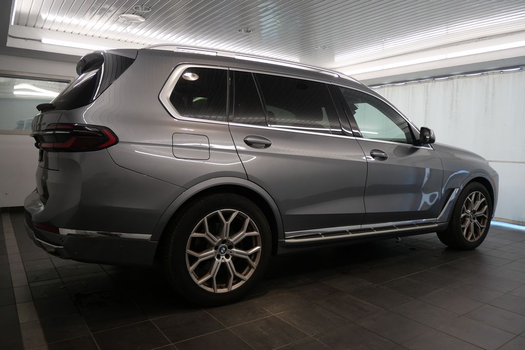 2023 BMW X7 xDrive40i 7