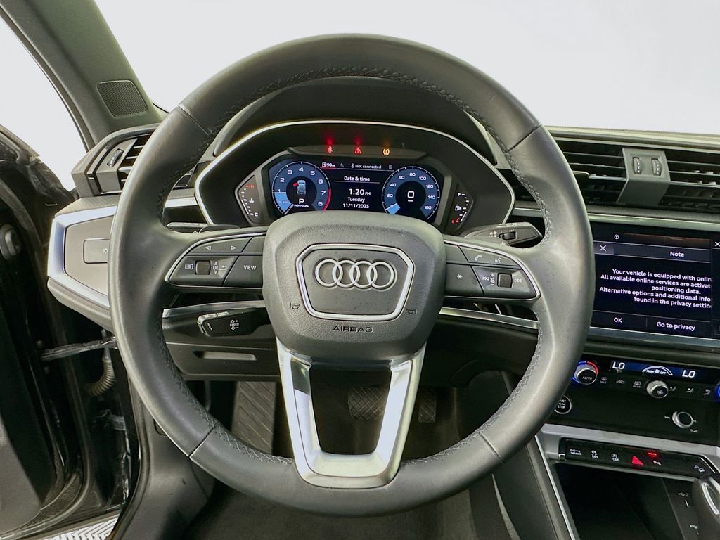 Thumbnail: 2022 Audi Q3 - 11