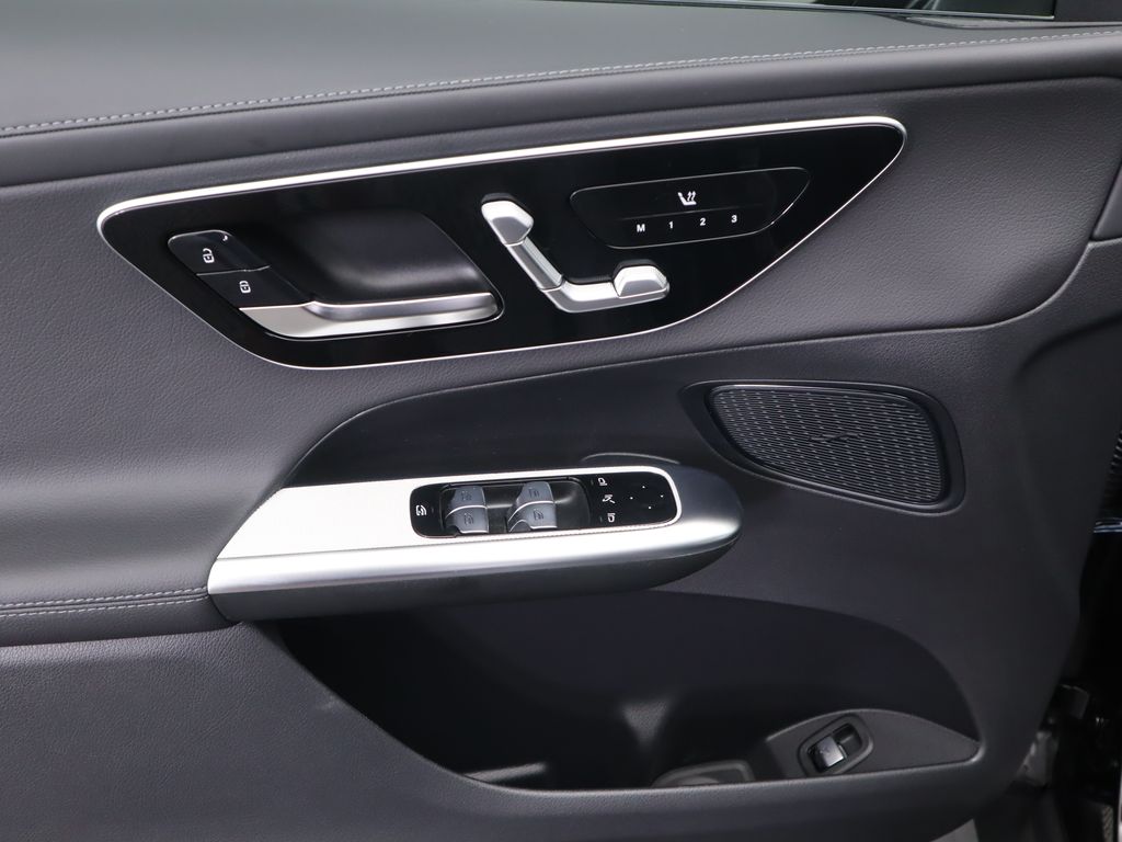 Thumbnail: 2026 Mercedes-Benz GLC - 24