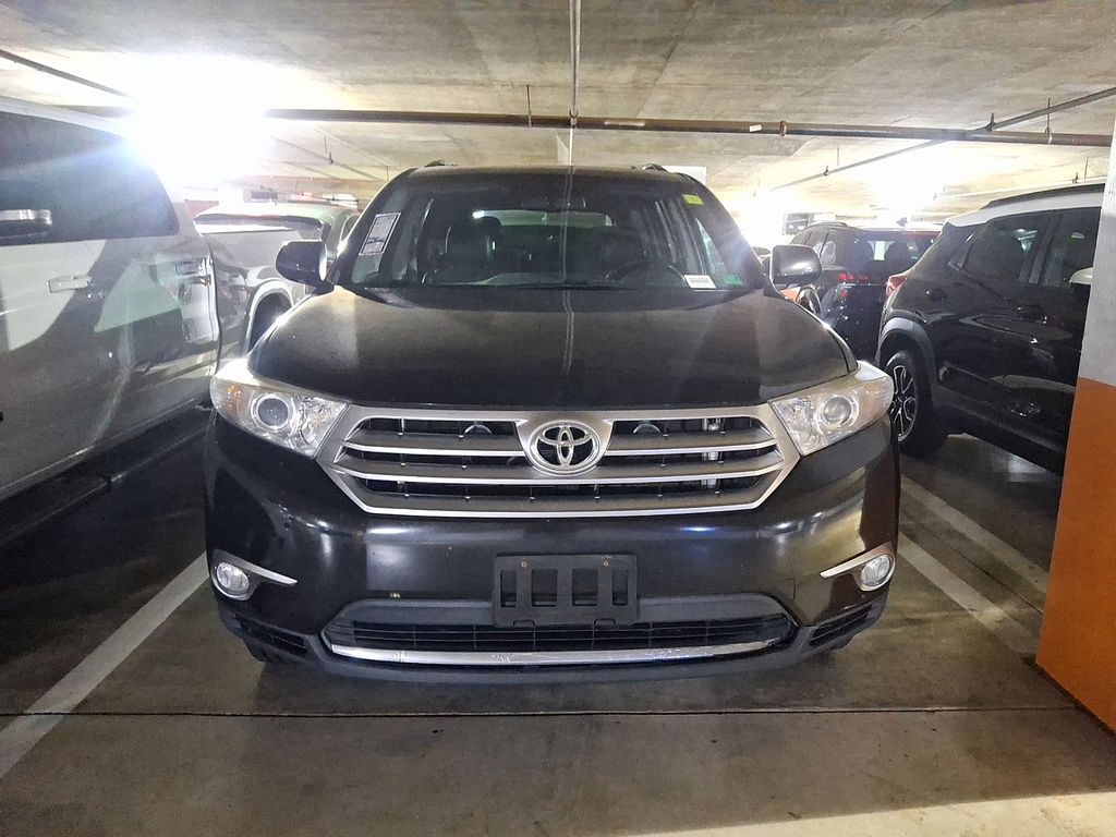 Thumbnail: 2013 Toyota Highlander - 2