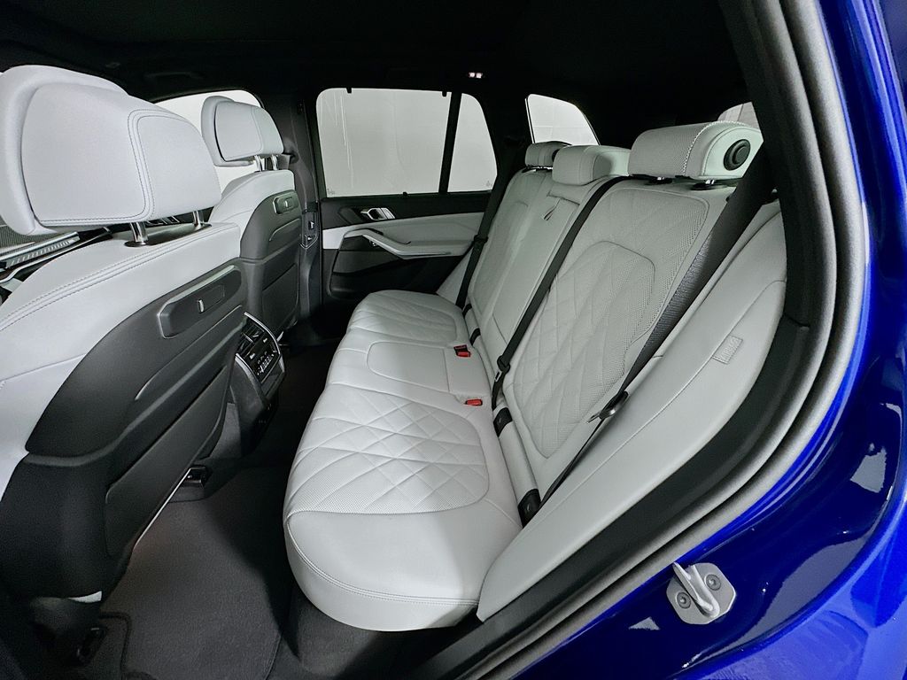 Thumbnail: 2026 BMW X5 - 17