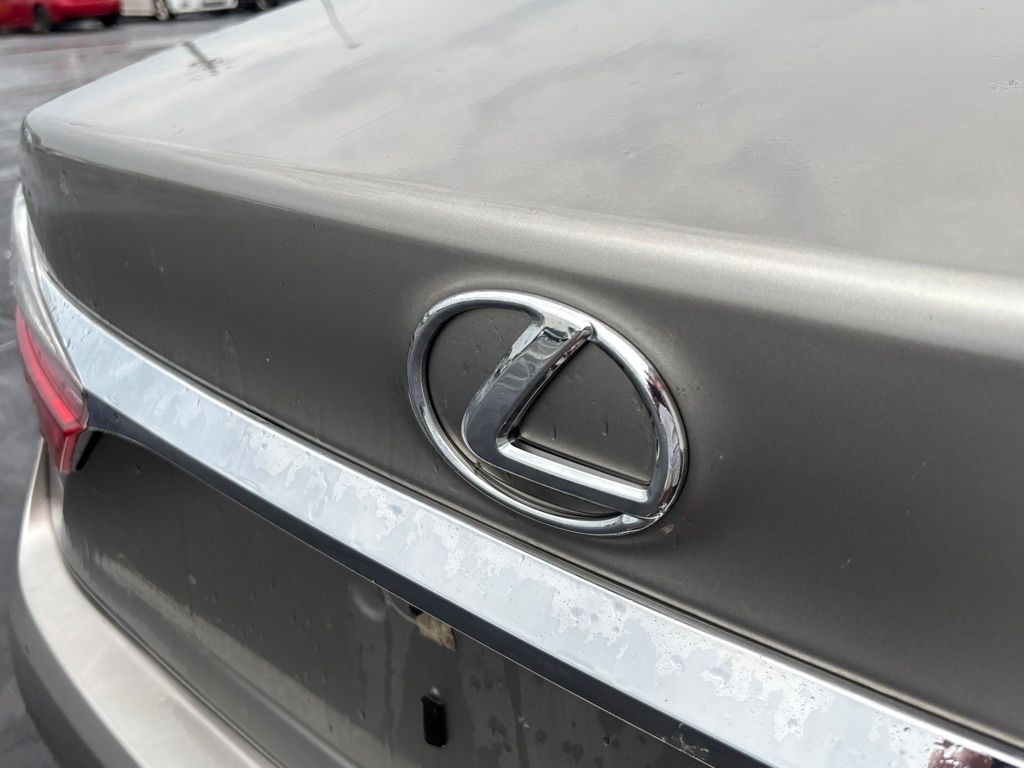Used 2017 Lexus ES Sedan