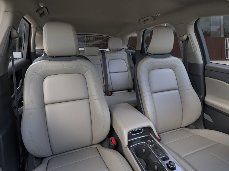 New 2026 Crystal White Lincoln Premiere image 10