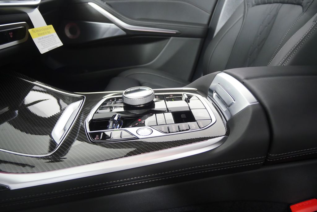 Thumbnail: 2027 BMW X7 - 24