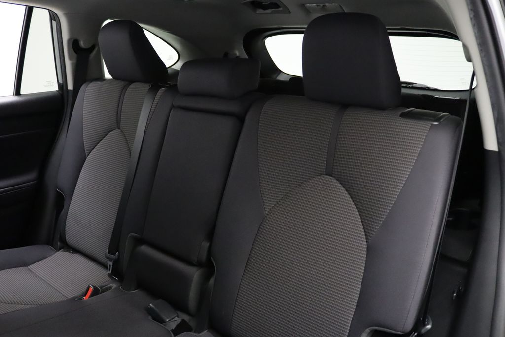 Thumbnail: 2021 Toyota Highlander - 18