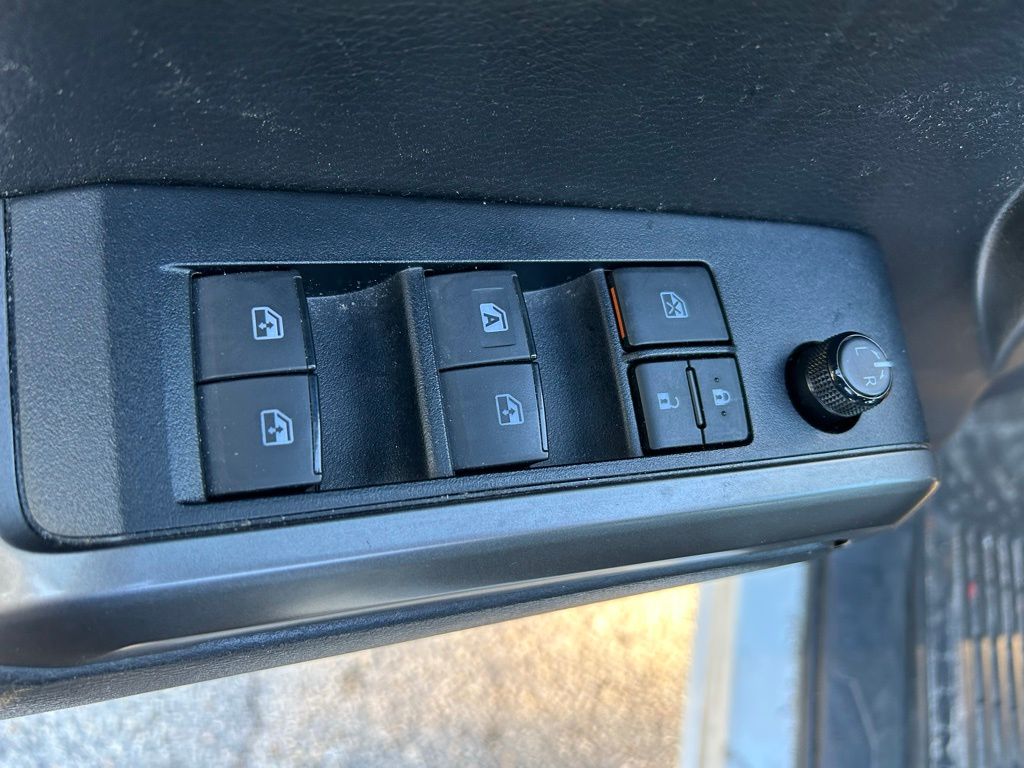 Thumbnail: 2022 Toyota Tacoma - 16