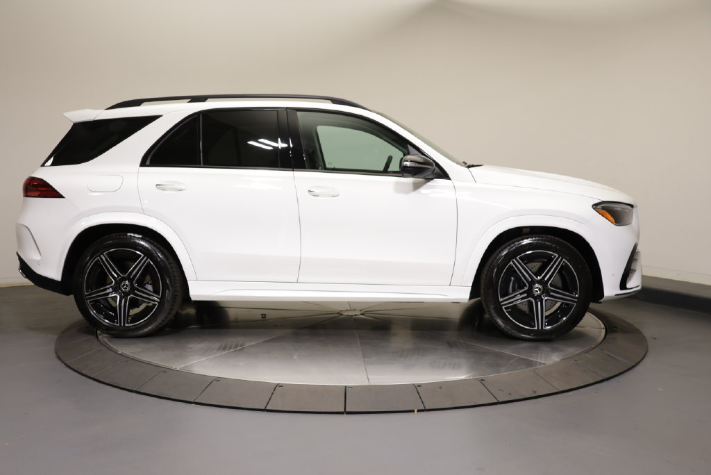 Thumbnail: 2026 Mercedes-Benz GLE - 8