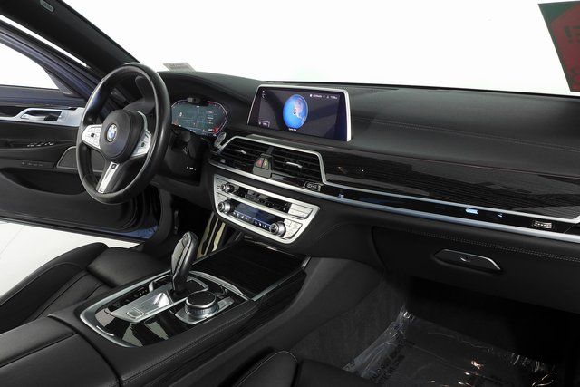 2021 BMW 7 Series 740i 13