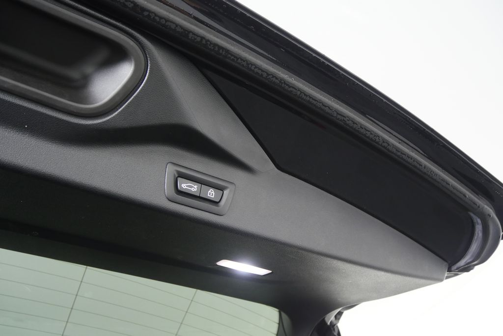 Thumbnail: 2022 BMW X5 - 18