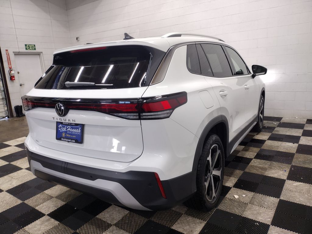 2025 Volkswagen Tiguan 2.0T SE