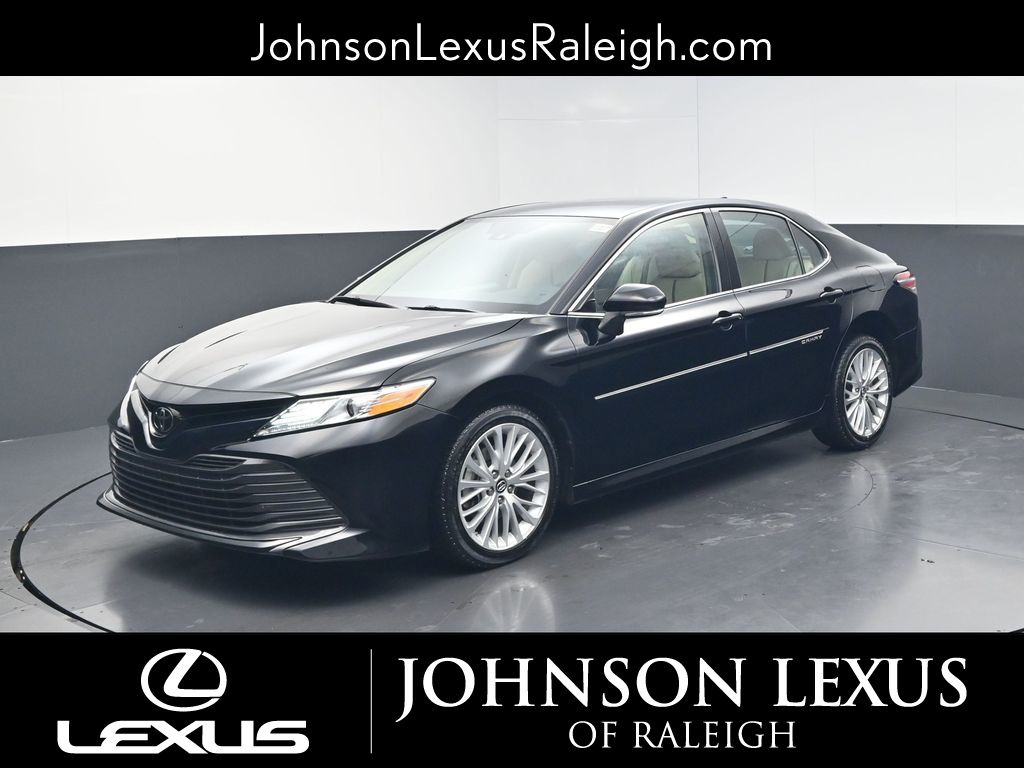 Midnight Black Metallic 2019 Toyota Camry XLE FWD Sedan Front-Wheel Drive 8-Speed Automatic