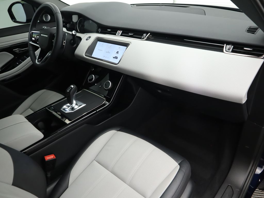 2023 Land Rover Range Rover Evoque Dynamic 18