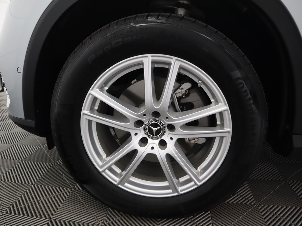 Thumbnail: 2025 Mercedes-Benz GLC - 30