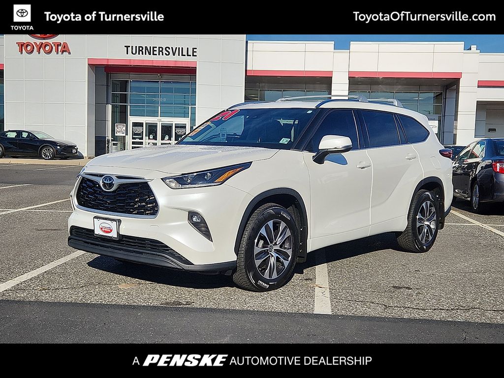 Thumbnail: 2021 Toyota Highlander - 1