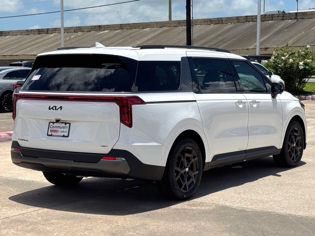 2026 Kia Carnival Hybrid SX White at Community Kia