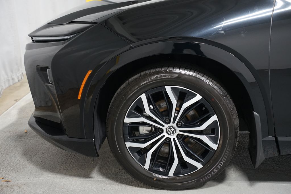 Thumbnail: 2025 Toyota Crown Signia - 5