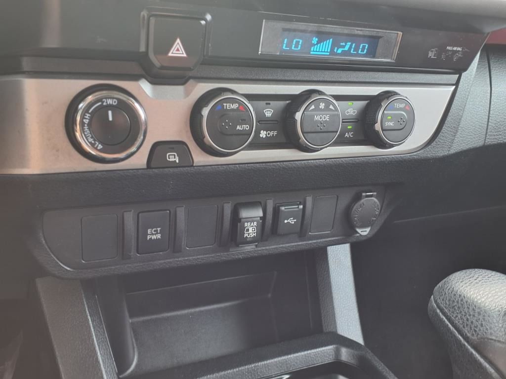 2022 Toyota Tacoma SR5 V6 photo 14