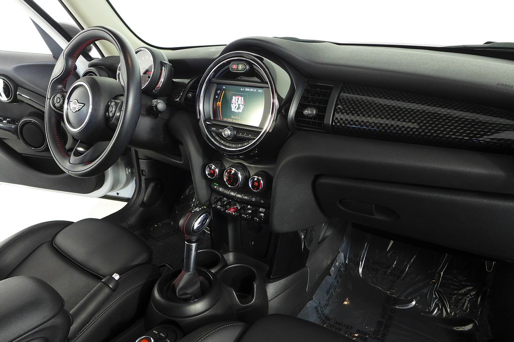 Thumbnail: 2019 MINI Cooper - 13