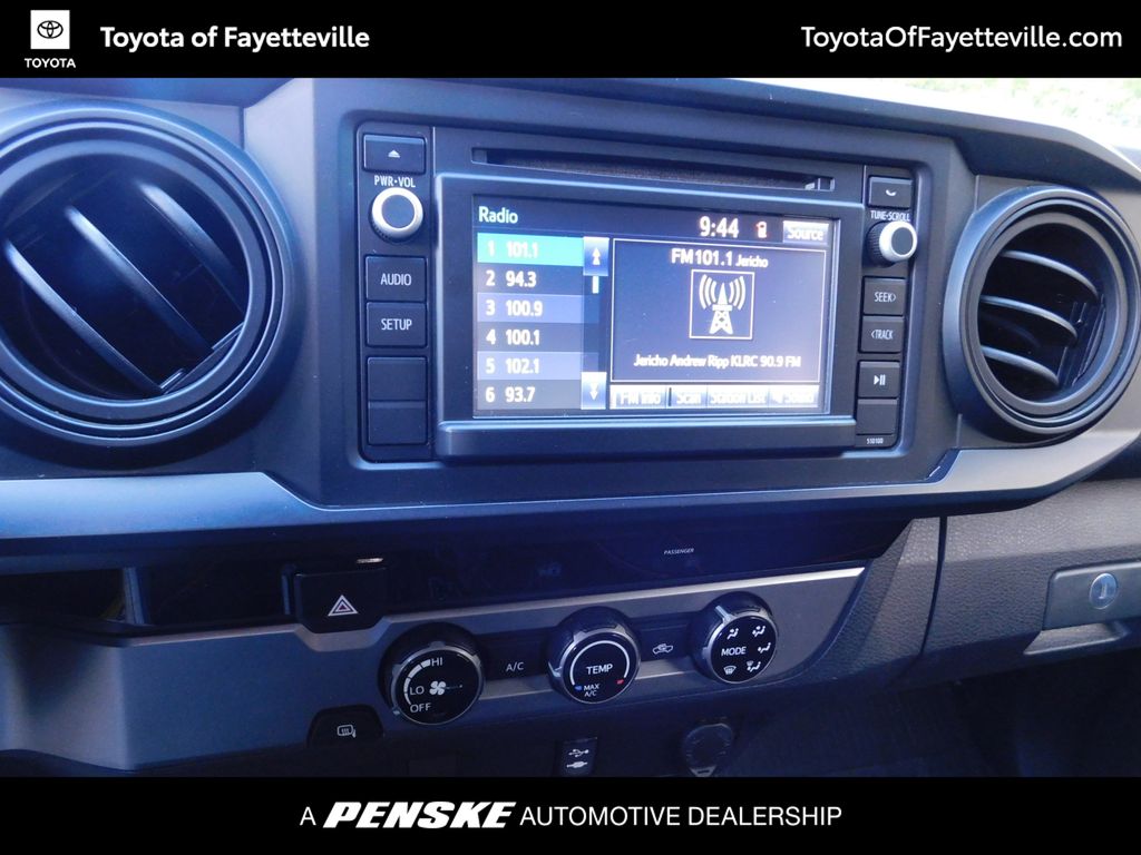 Thumbnail: 2017 Toyota Tacoma - 9