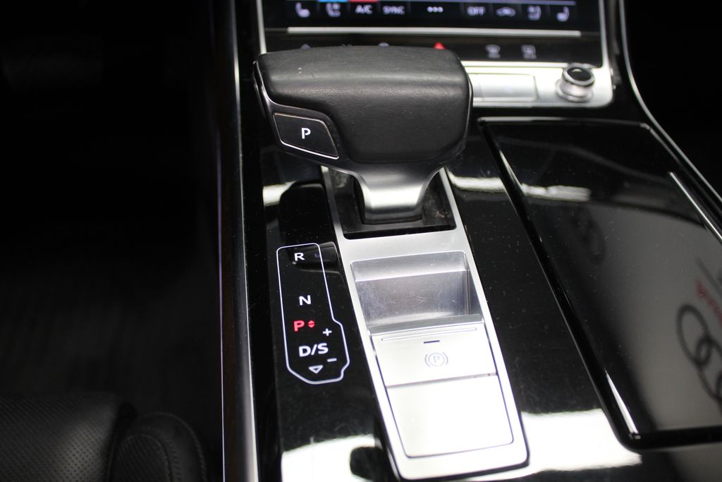Thumbnail: 2019 Audi A8 - 14
