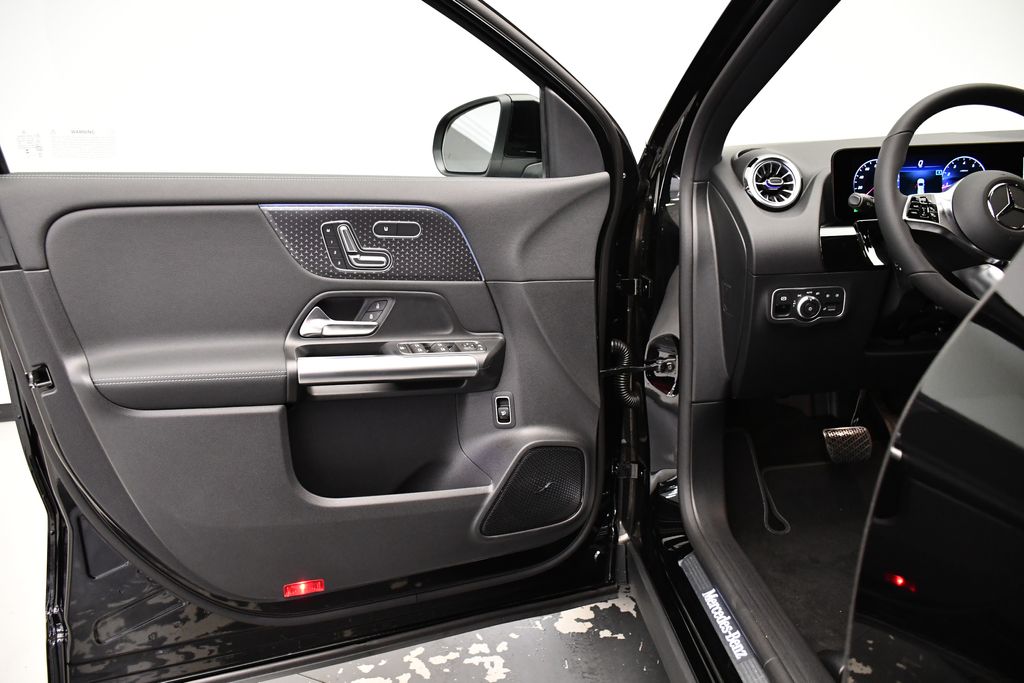 Thumbnail: 2025 Mercedes-Benz GLA - 29