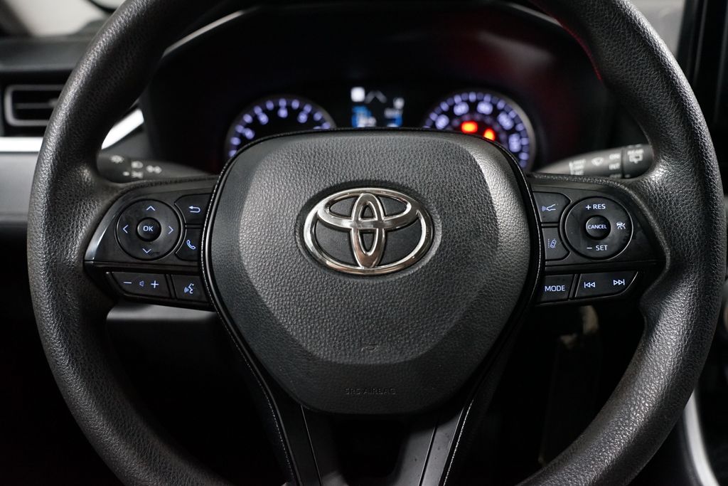 Thumbnail: 2021 Toyota RAV4 - 12