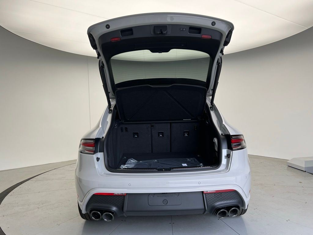 Thumbnail: 2025 Porsche Macan - 20