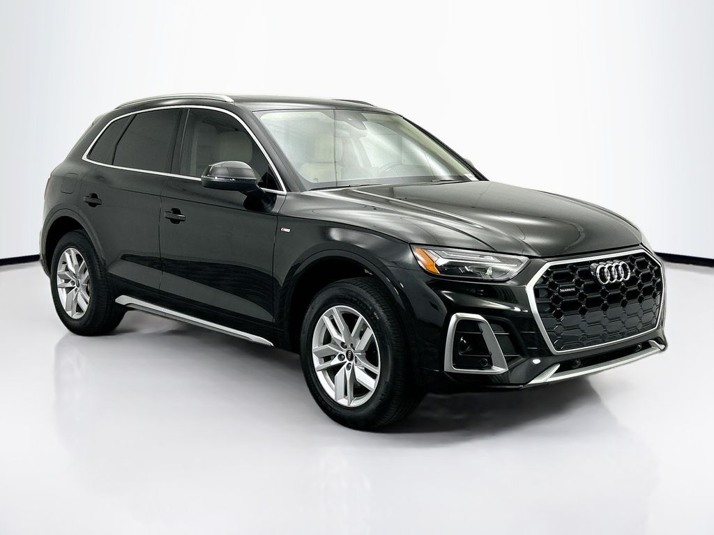 Thumbnail: 2023 Audi Q5 - 3