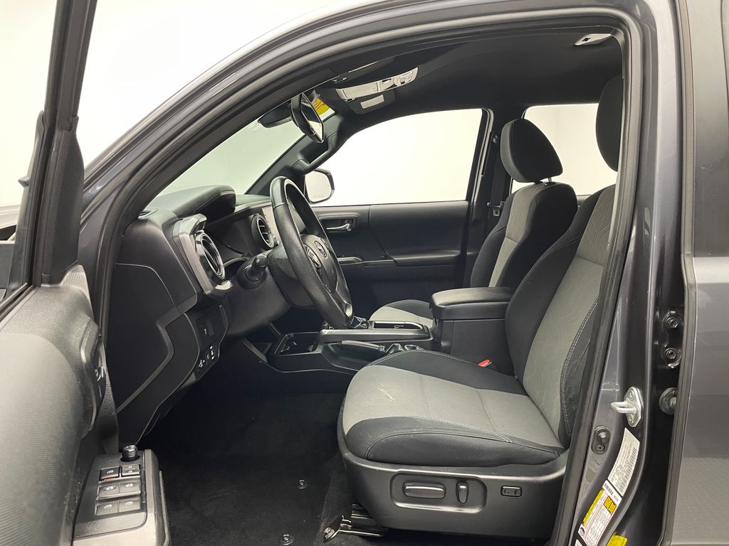 2021 Toyota Tacoma TRD Sport 12