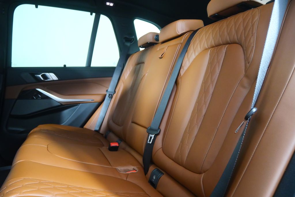 Thumbnail: 2026 BMW X5 - 16