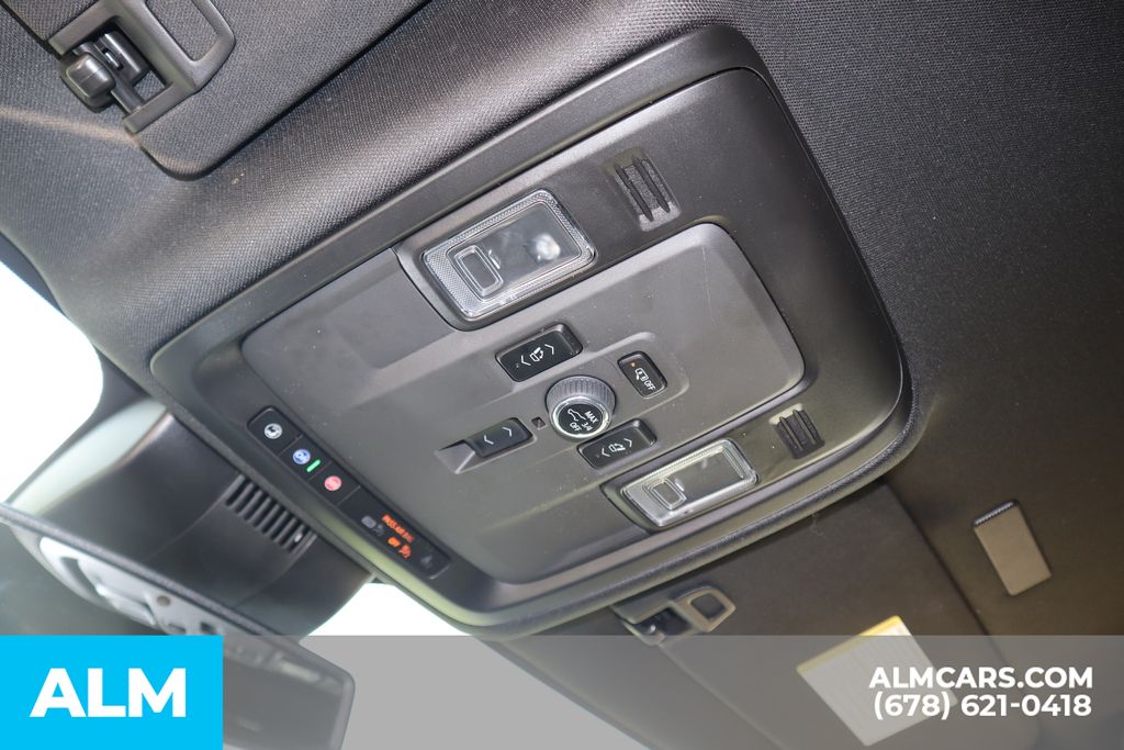 Used 2025 Black GMC Denali image 37