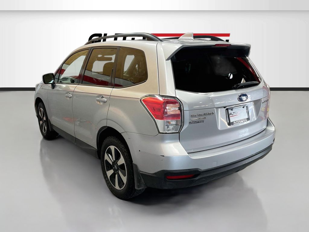 Used 2018 Ice Silver Metallic Subaru 2.5i Premium image 5