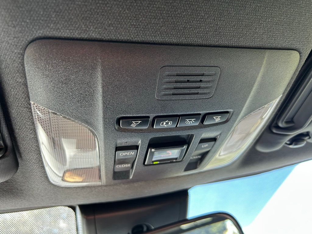 Thumbnail: 2022 Toyota Corolla - 28