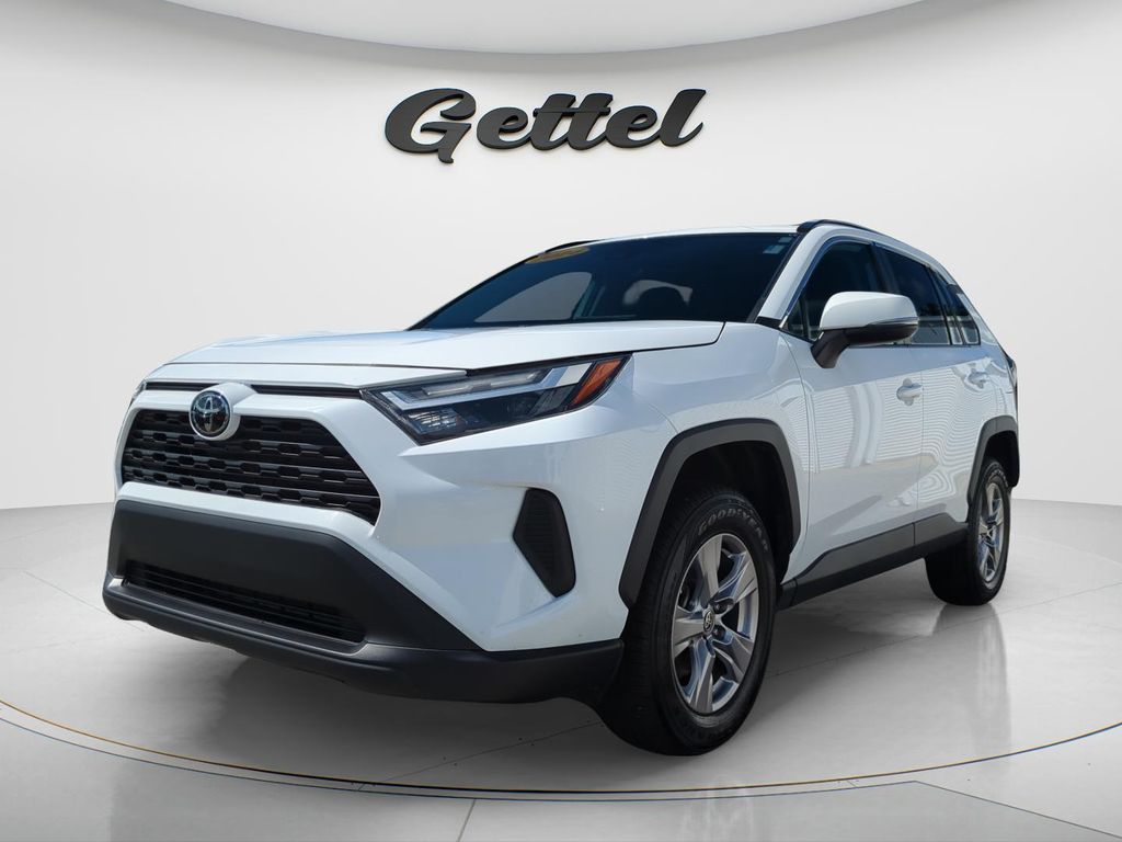2024 Toyota RAV4 XLE