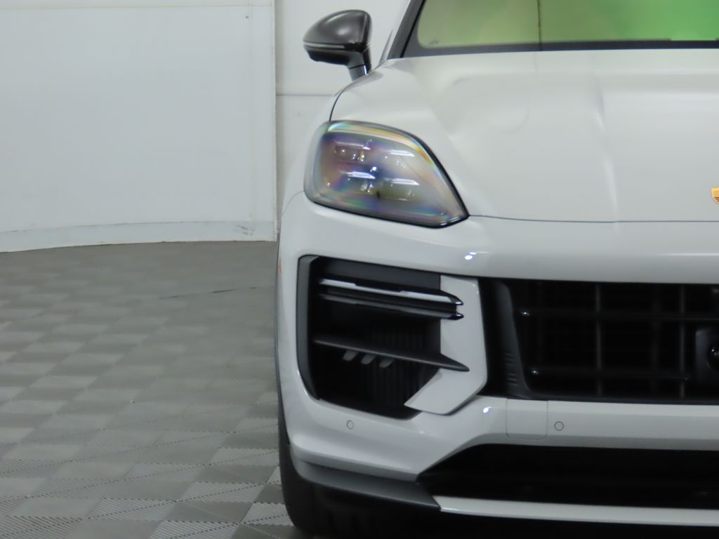 Thumbnail: 2025 Porsche  - 12
