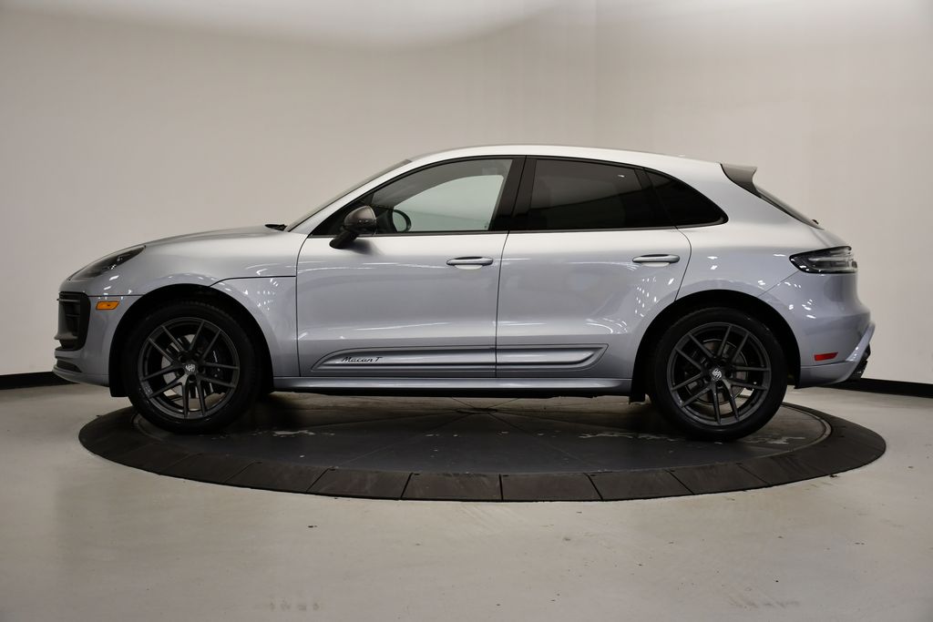 Thumbnail: 2026 Porsche Macan - 2