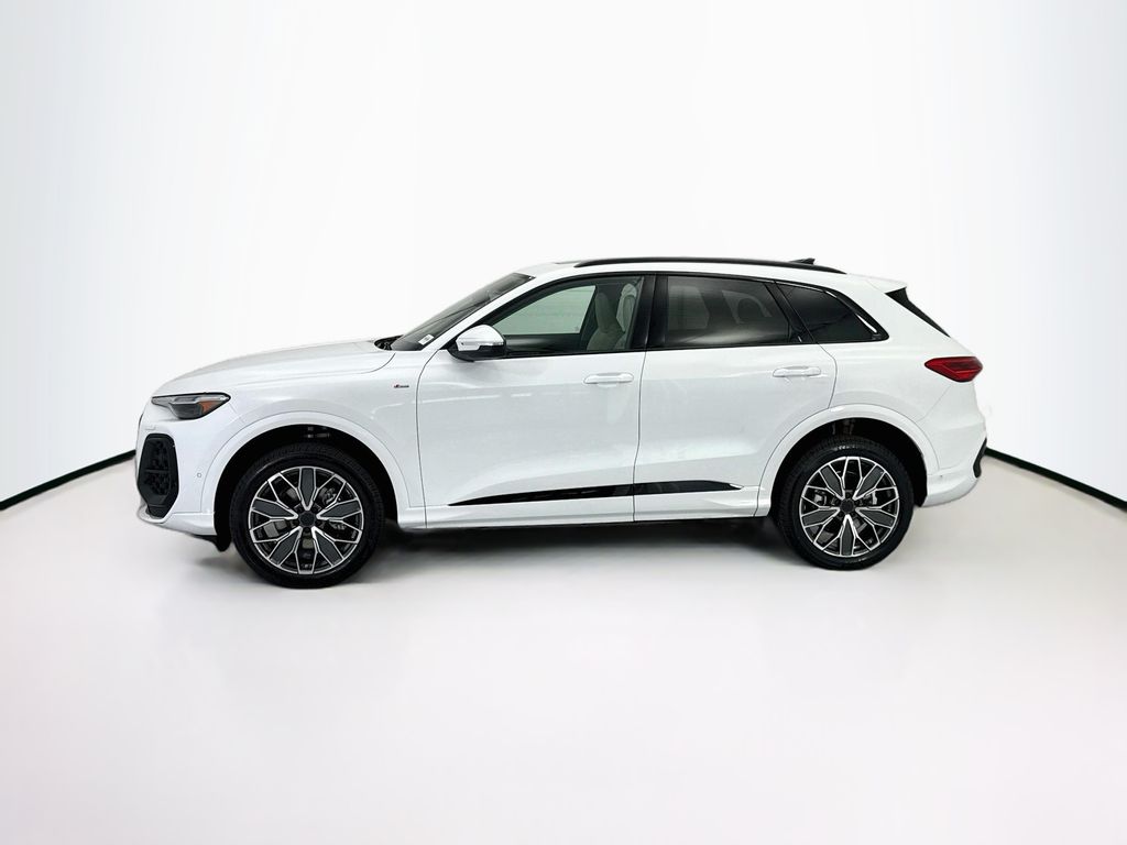Thumbnail: 2026 Audi Q5 - 8