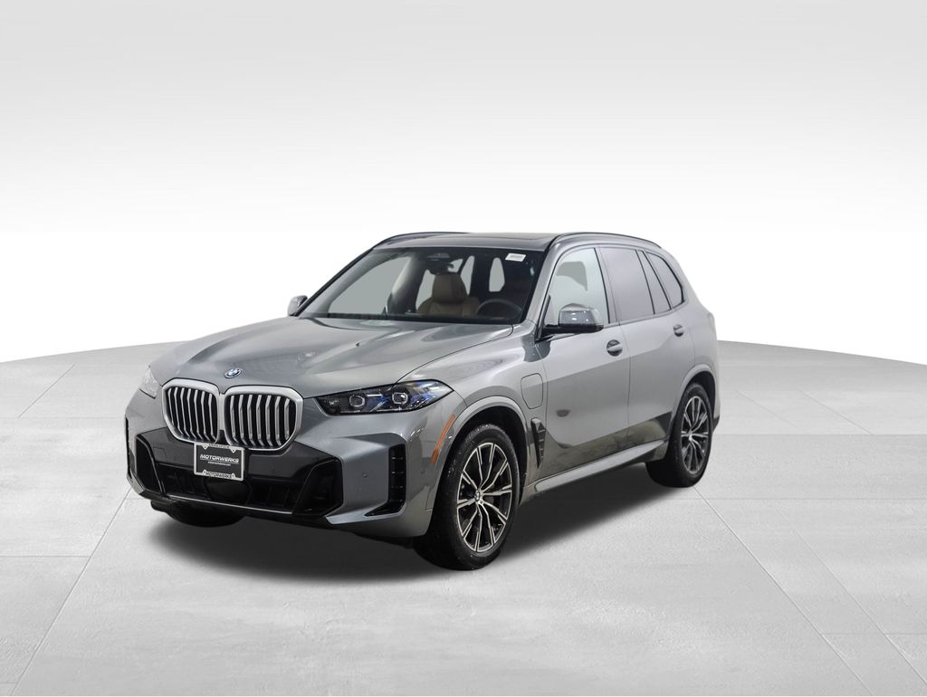 Thumbnail: 2026 BMW X5 - 1