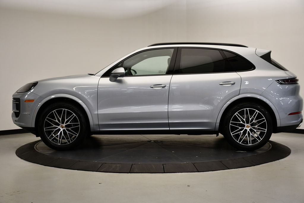 Thumbnail: 2026 Porsche Cayenne - 2