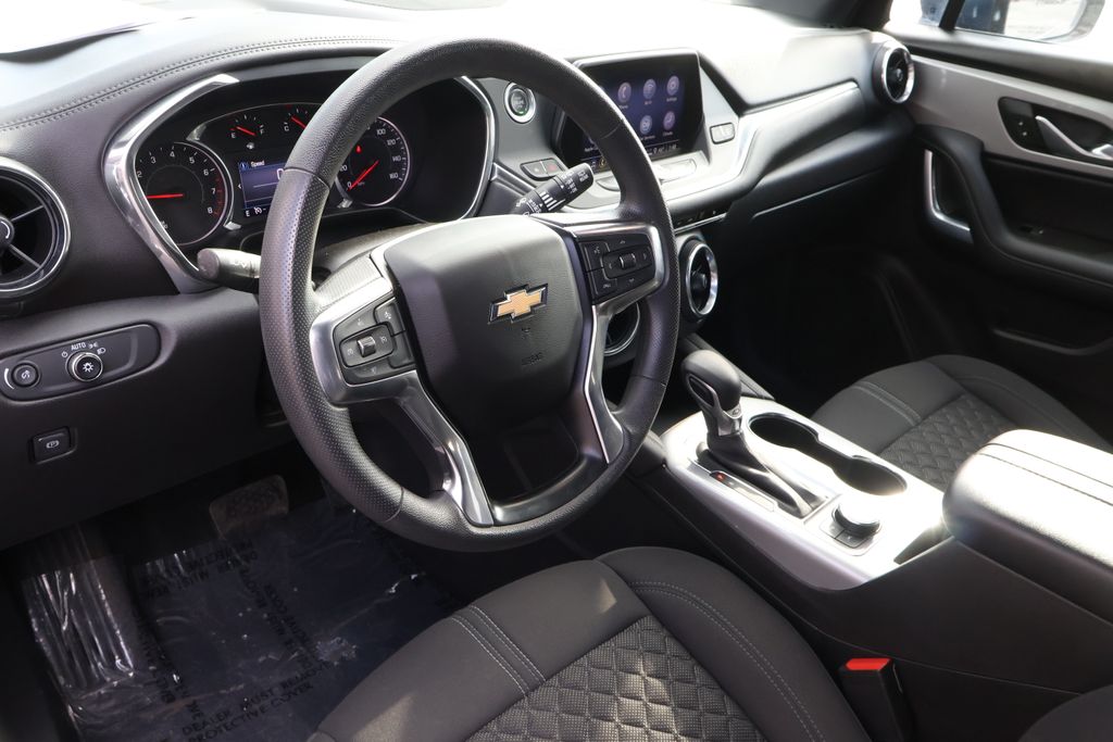 Thumbnail: 2022 Chevrolet Blazer - 31