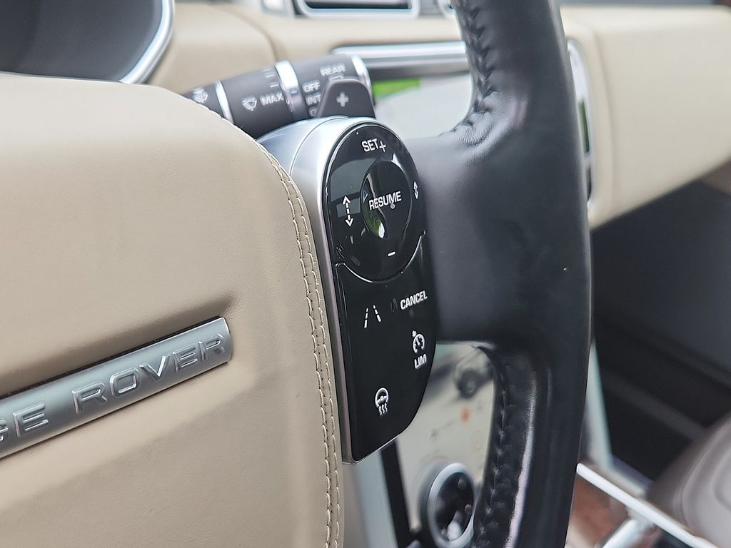 Thumbnail: 2020 Land Rover Range Rover - 23