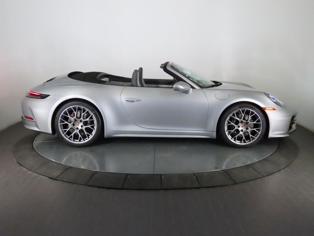 Thumbnail: 2026 Porsche 911 - 16