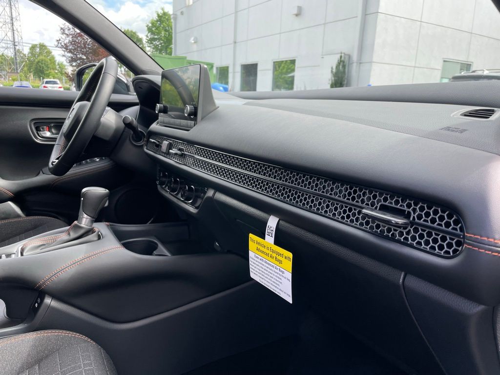 2025 Honda HR-V Sport 32