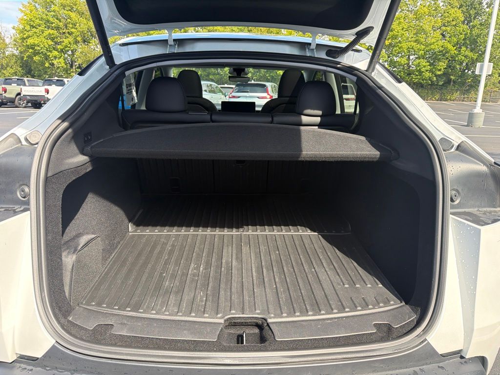 Thumbnail: 2026 Tesla Model Y - 21