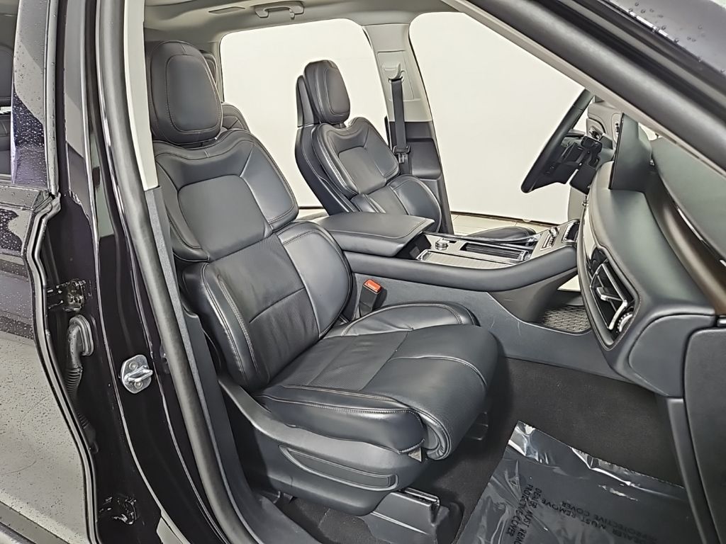 Thumbnail: 2025 Lincoln Aviator - 19