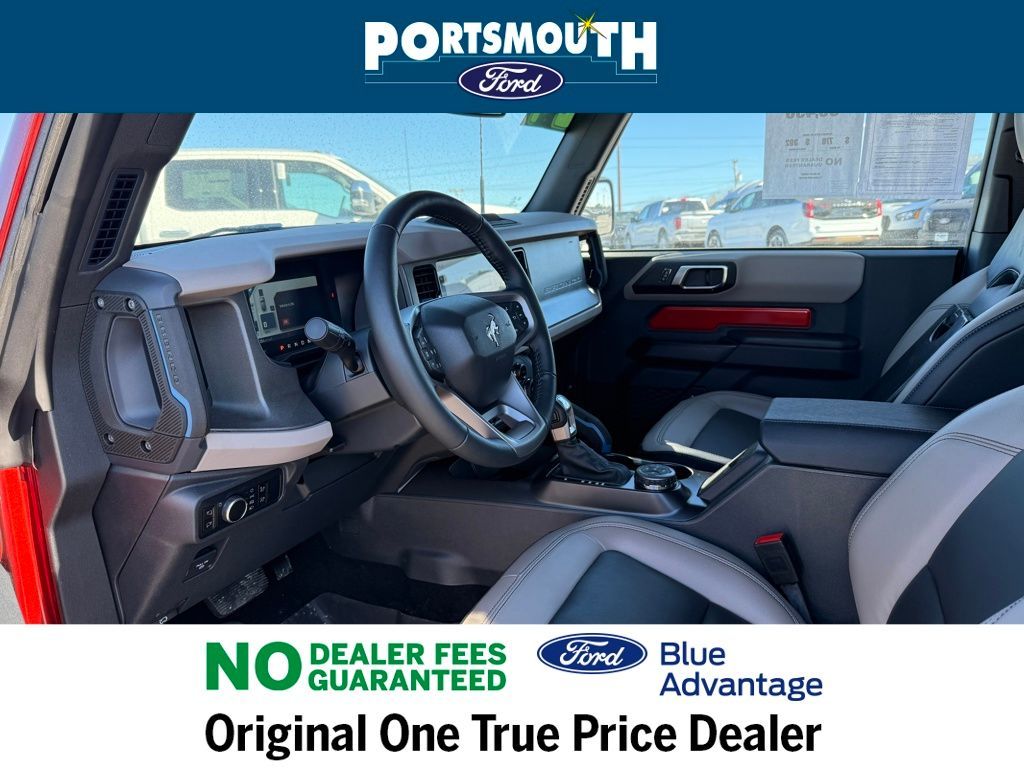 Hot Pepper Red Metallic Tinted Clearcoat 2024 Ford Bronco Wildtrak 2-Door 4WD SUV / Crossover Four-Wheel Drive Automatic